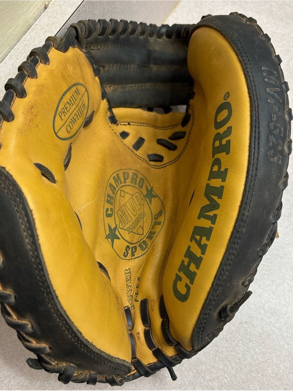 Champro Sports MVP-525 Premium Power Flex Catchers Mitt Glove Left Hand Throw 35